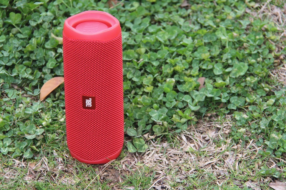 jbl flip5蓝牙音箱评测：尽享沉浸式听音效果的第4张示图