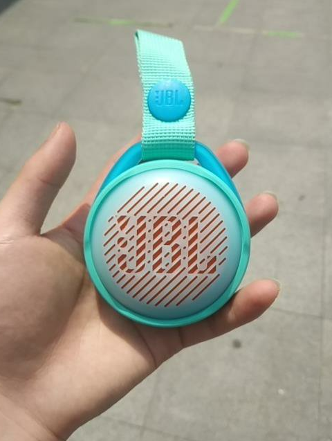 jbl jrpop蓝牙音箱评测：机身能防水，使用场景不受限的第3张示图