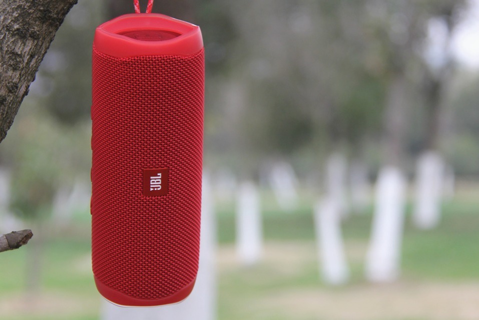 jbl flip5音箱评测：尽情去体验音乐带来的快乐！的第5张示图