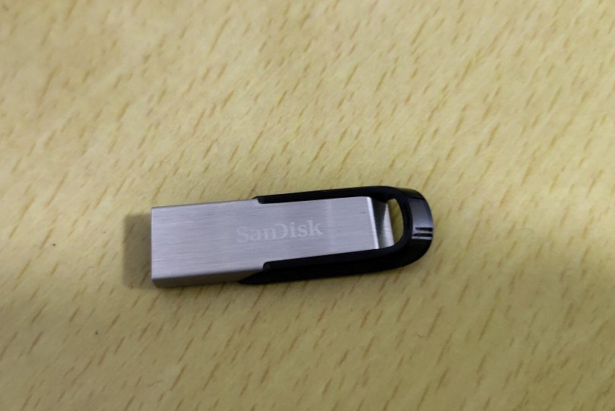 闪迪128gb usb3.0金属u盘评测：30秒内即可传完整部电影的第3张示图